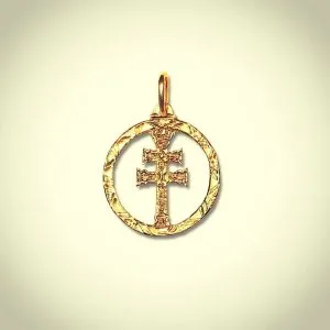 medalla cruz de caravaca en oro